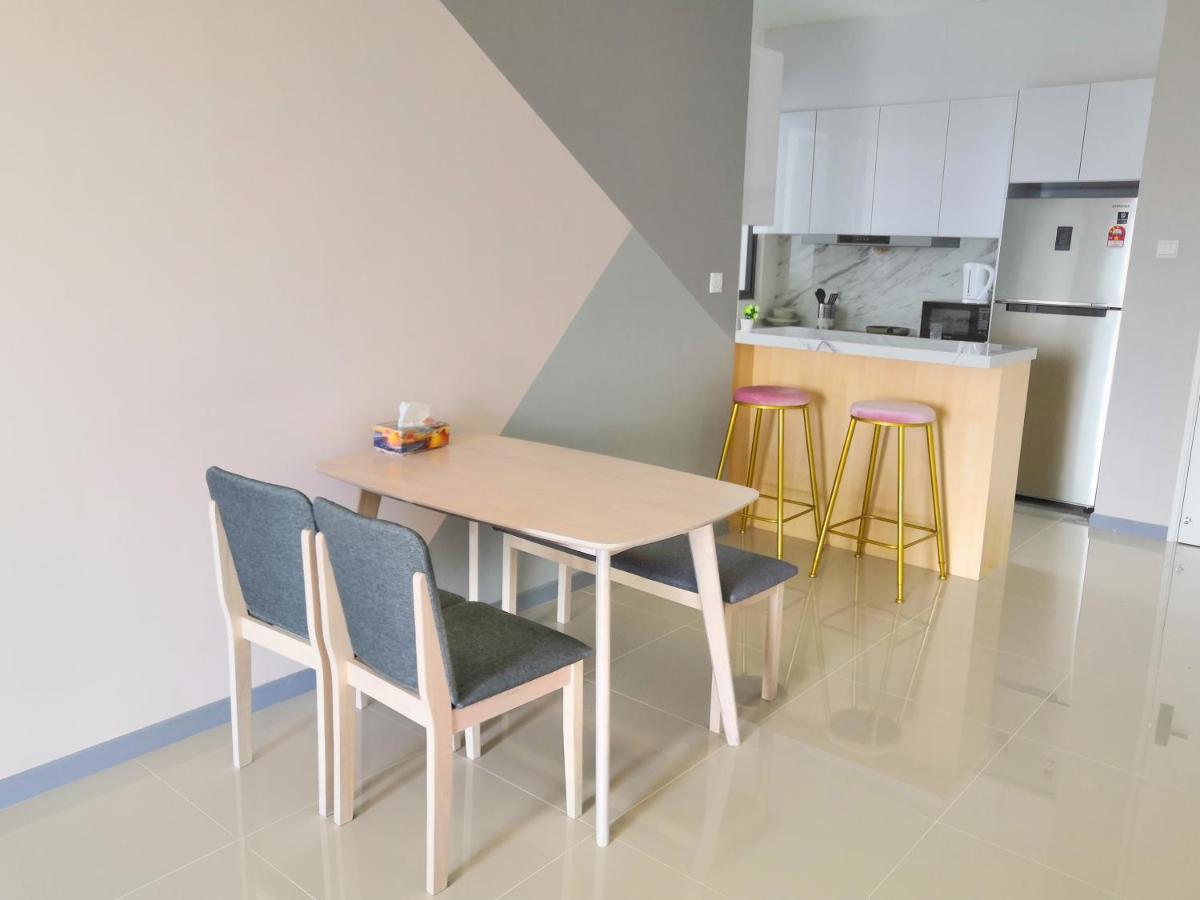 Kl View Near Desa Park Mont Kiara 8-9pax 中文房东 Kuala Lumpur
