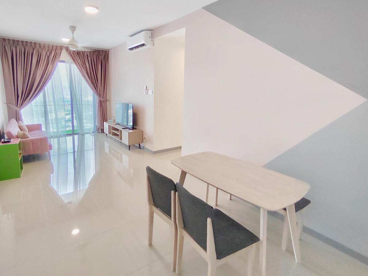 Pangsapuri Kl View Near Desa Park Mont Kiara 8-9pax 中文房东 Kuala Lumpur