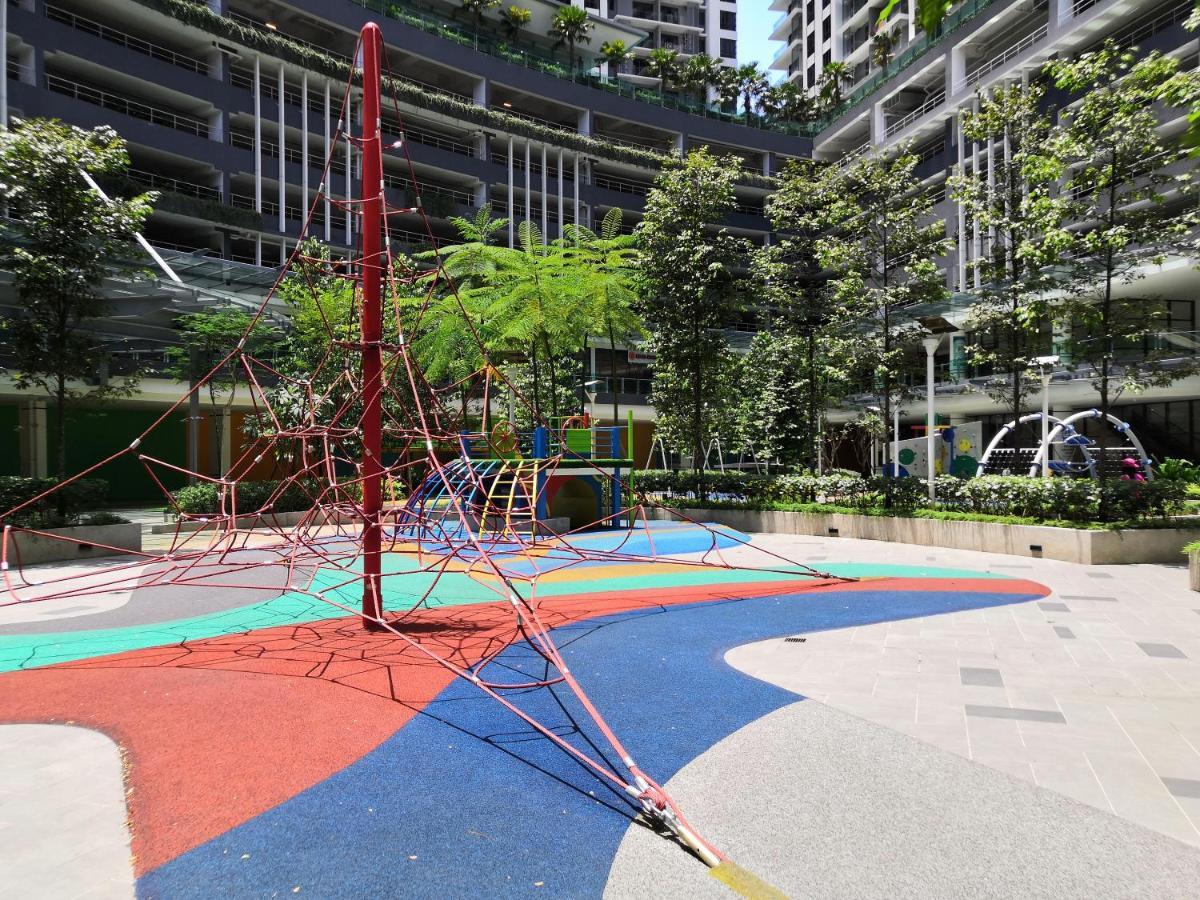 Kl View Near Desa Park Mont Kiara 8-9pax 中文房东 Pangsapuri