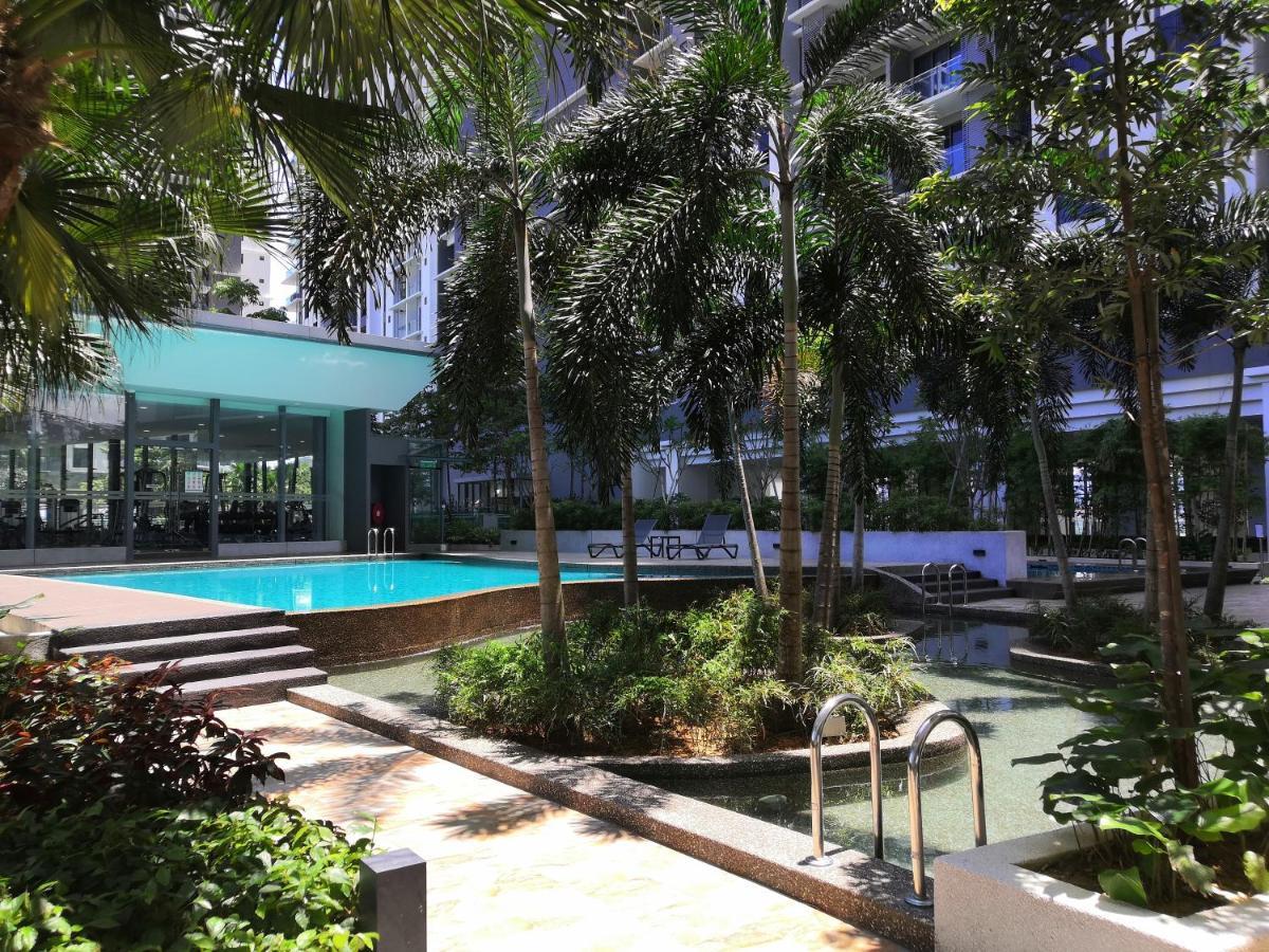 Kl View Near Desa Park Mont Kiara 8-9pax 中文房东 Pangsapuri Kuala Lumpur