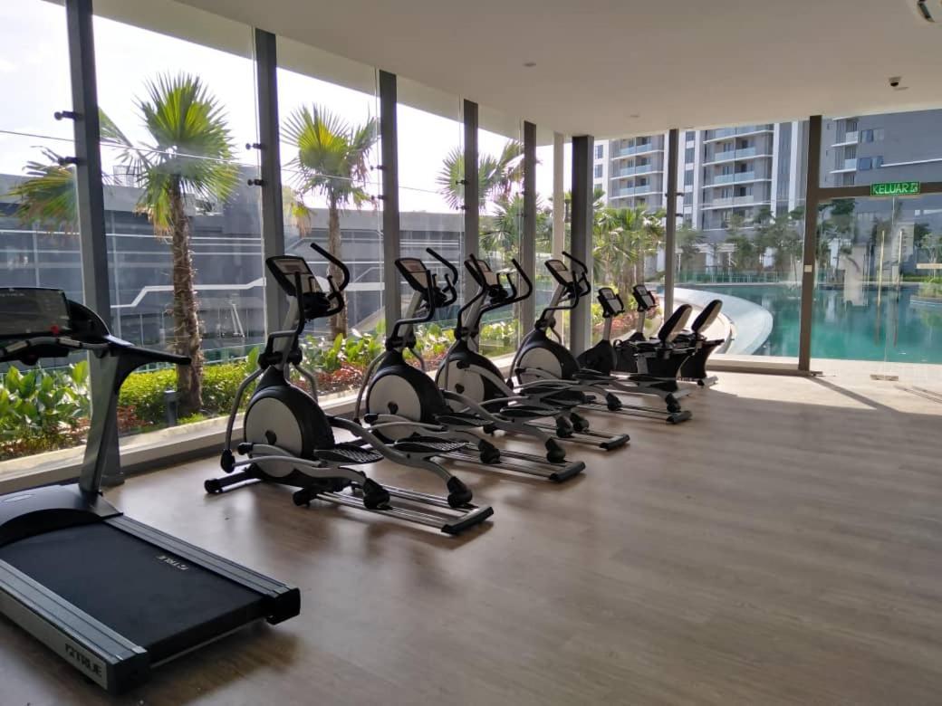 Kl View Near Desa Park Mont Kiara 8-9pax 中文房东 * Kuala Lumpur