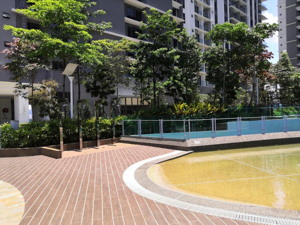 Pangsapuri Kl View Near Desa Park Mont Kiara 8-9pax 中文房东