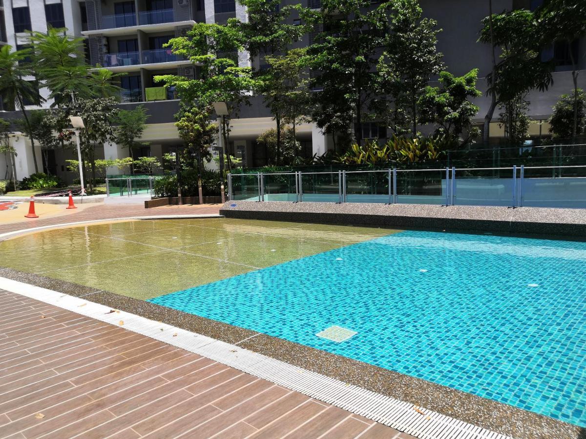 Kl View Near Desa Park Mont Kiara 8-9pax 中文房东 Kuala Lumpur