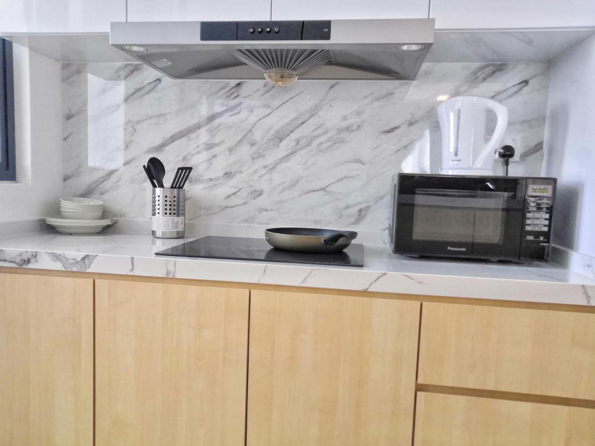 Apartment Kl View Near Desa Park Mont Kiara 8-9pax 中文房东
